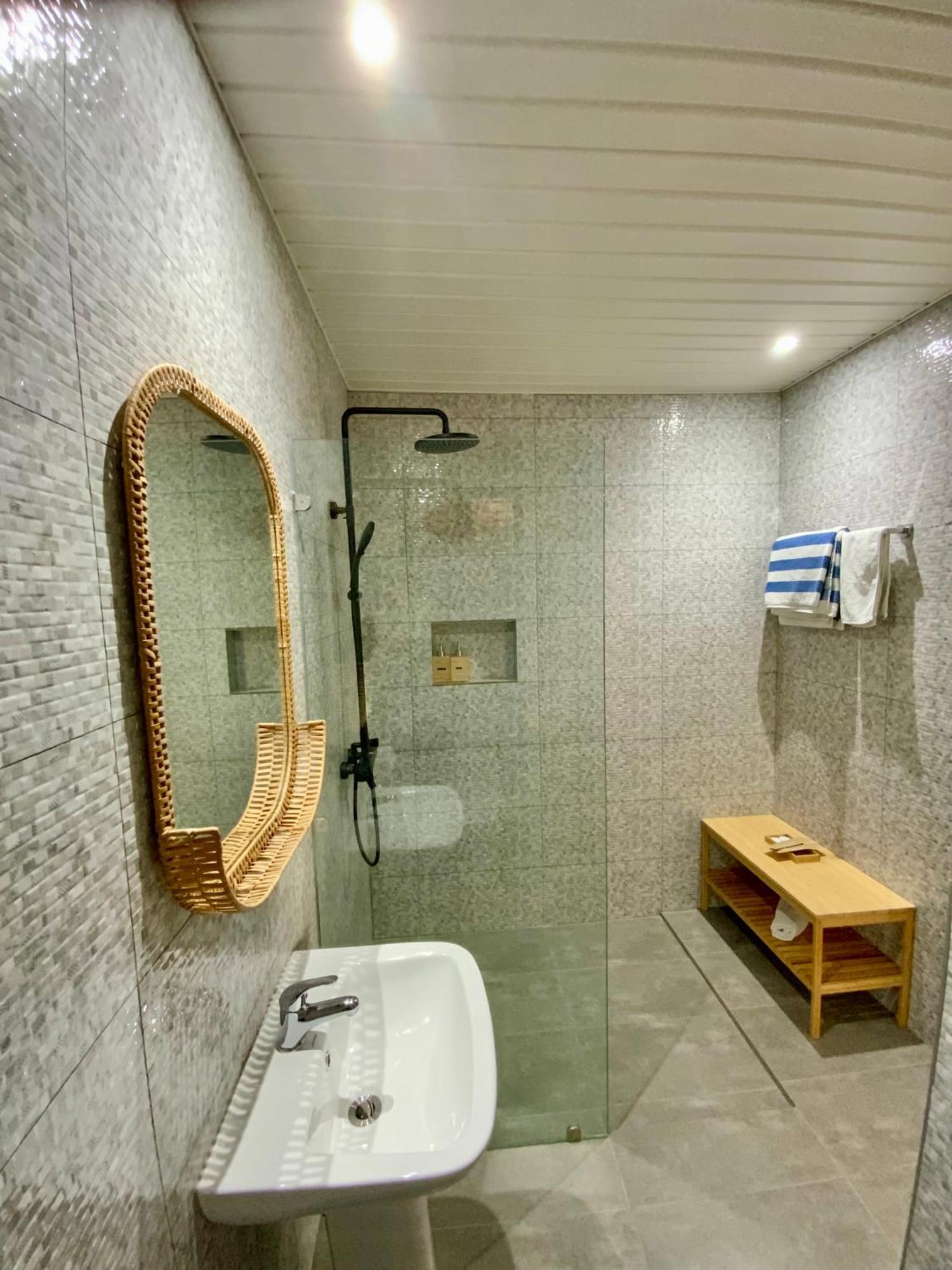 Tuburan Cove Beach Resort Buruanga Habitación foto